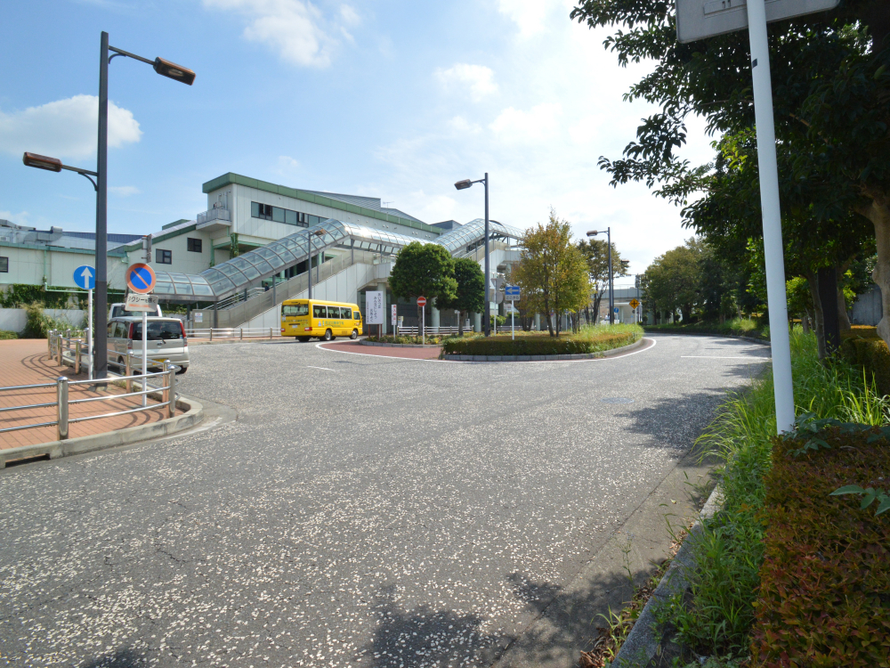 イメージ：六会日大前駅