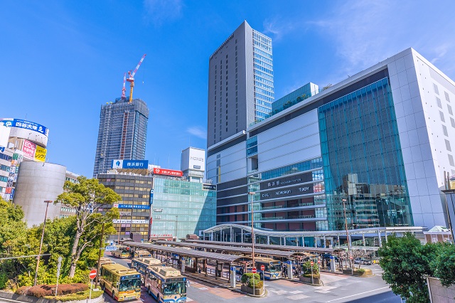 横浜市の中心駅である「横浜駅」は６社局11路線が乗り入れる日本有数のターミナル